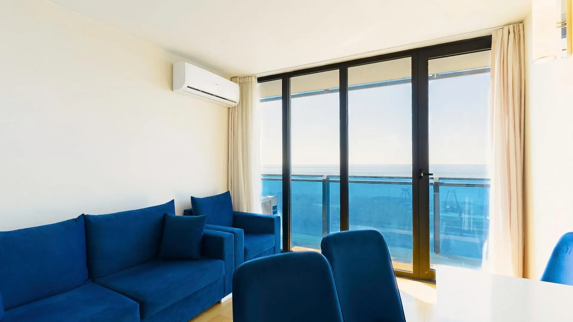 Orbi Premium Sea & Mountain View